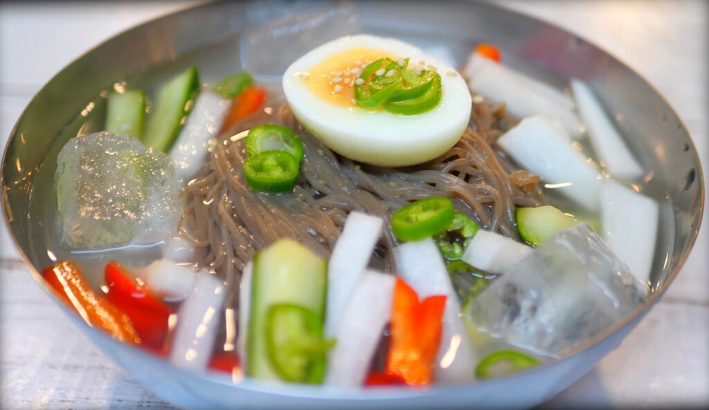 Dongchimi-Naengmyeon